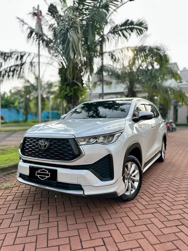 Innova Zenix V hybrid modelista 2023