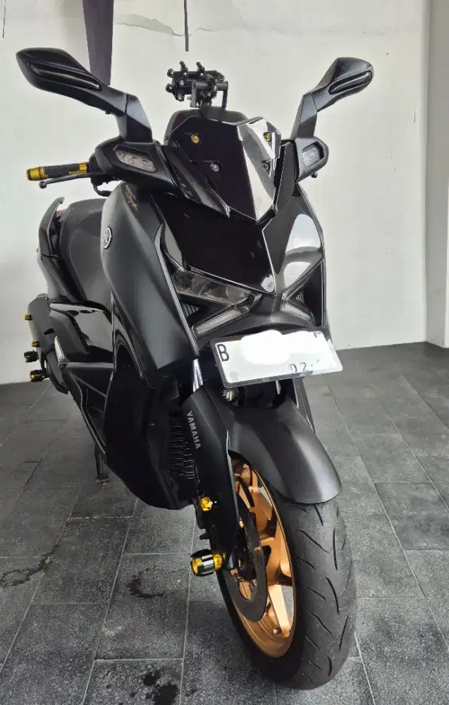 XMAX 250cc  Connect 2023 Hitam doff, sangat terawat