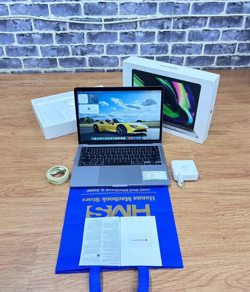 MacBook Pro M2 13 2022,  M2/8/512