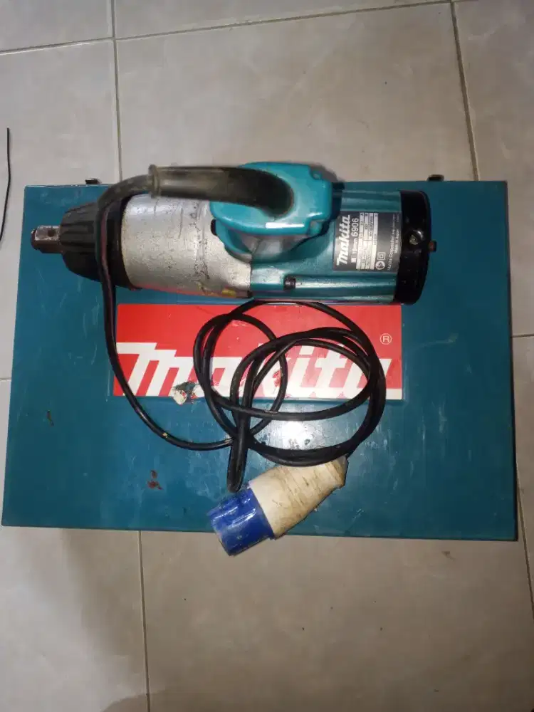 Bor impact makita