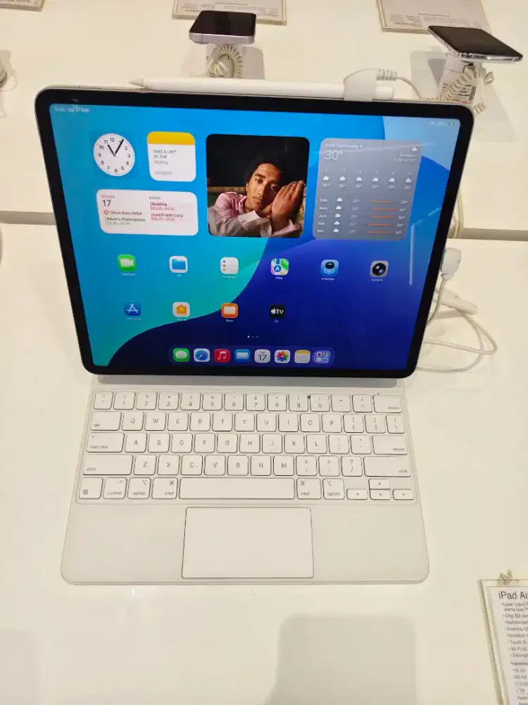 iPad Air (13 inci) ¹