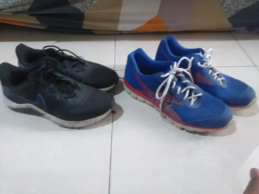 Jual sepatu bekas REEBOK dan NIKE