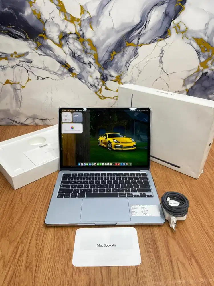 Macbook Air Retina 13 2025, Garansi 2bulan.