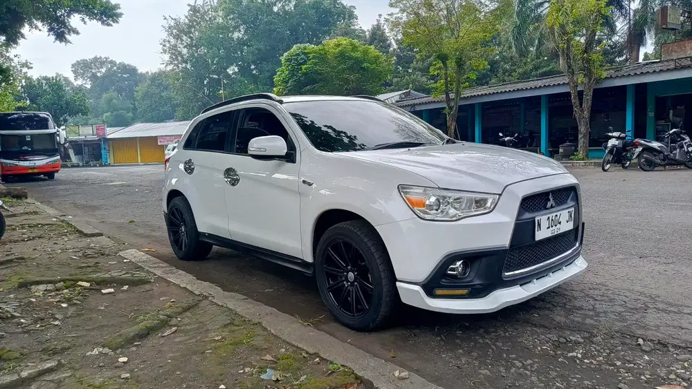 Mitsubishi Outlander 2013 Bensin