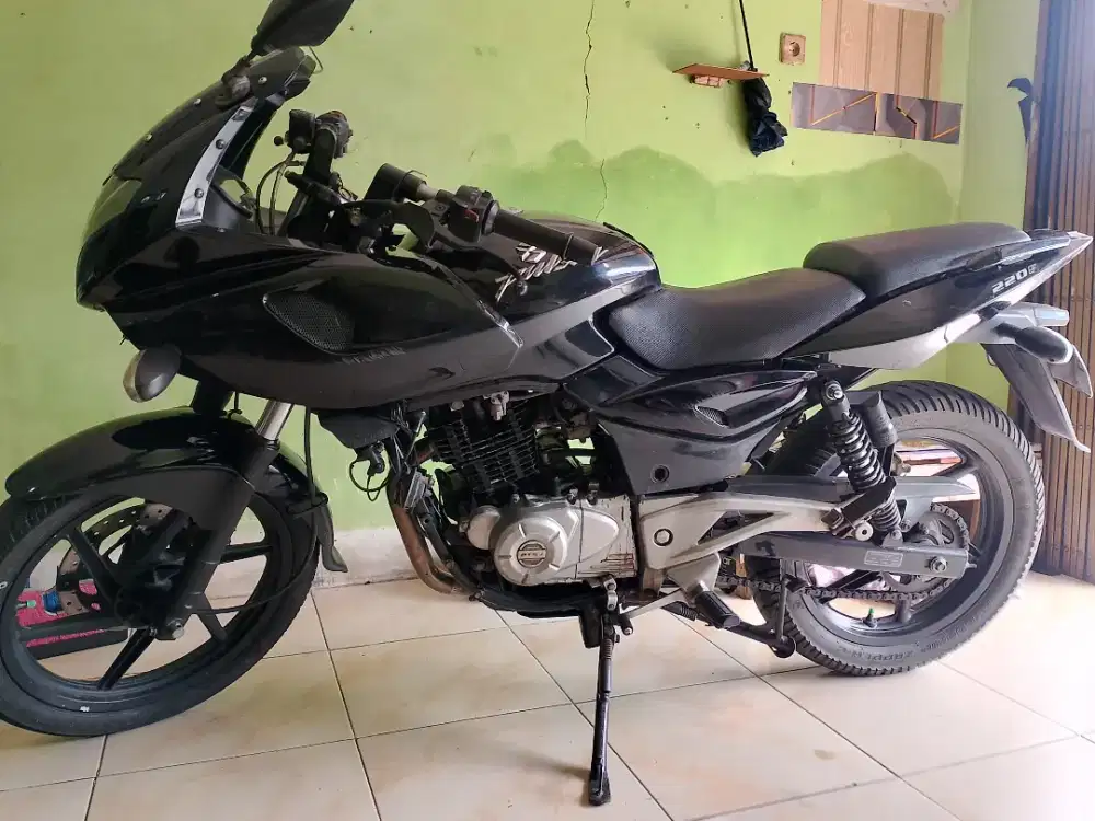 Pulsar tipe 220f tahun 2012 Komplit
