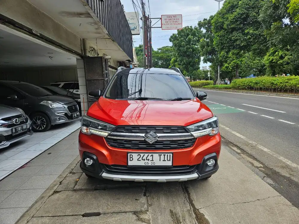 Suzuki XL7 Alpha Tahun 2020 Orange AT