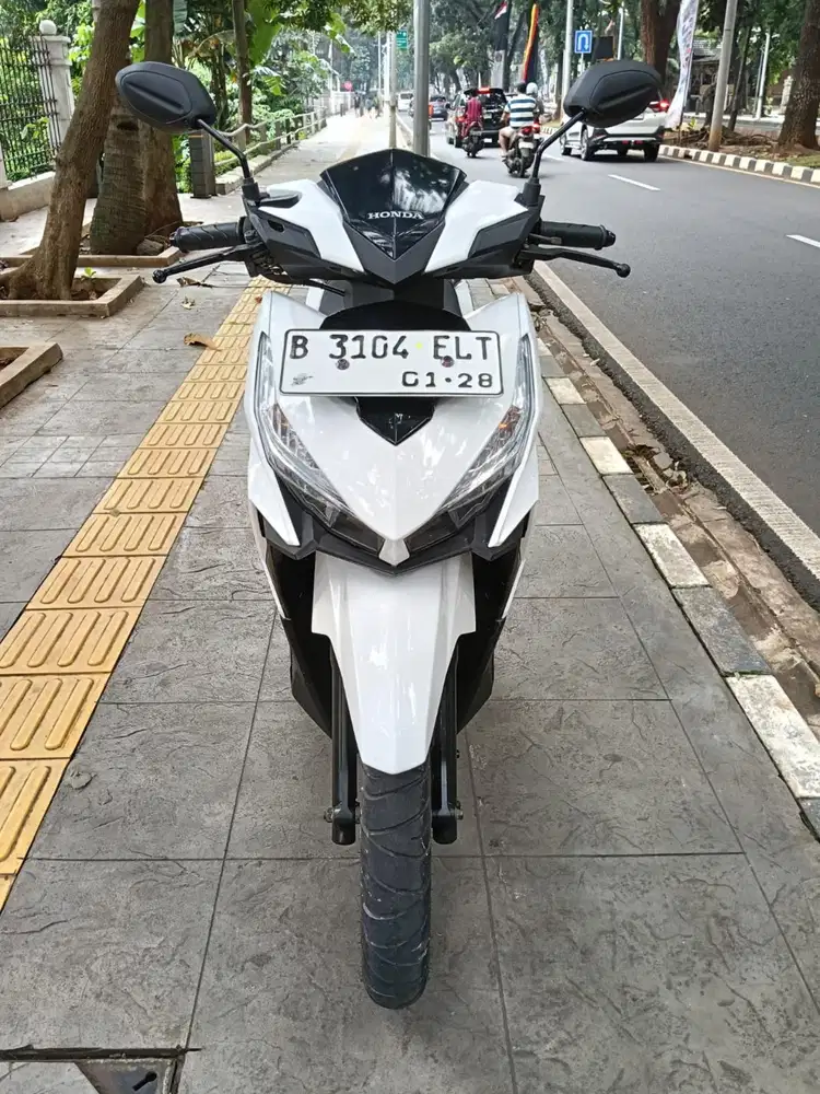 DIJUAL CASH HONDA VARIO LED OLD 150 THN 2017 PAJAK IDUP SIAP PAKAI