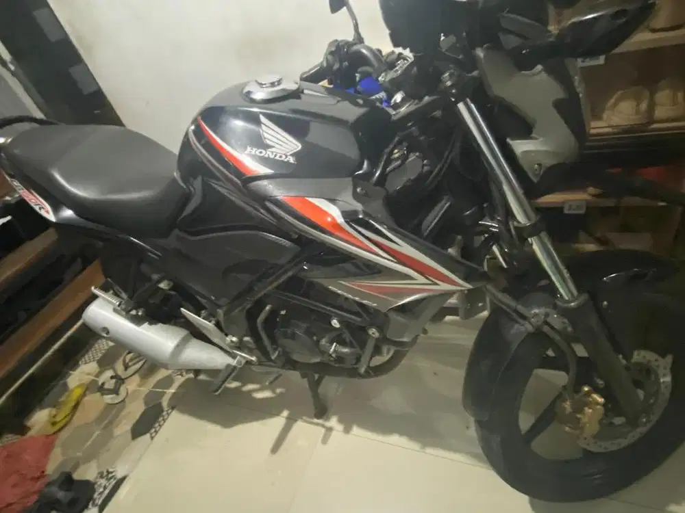 Jual Honda CB 150R murah Tahun 2013