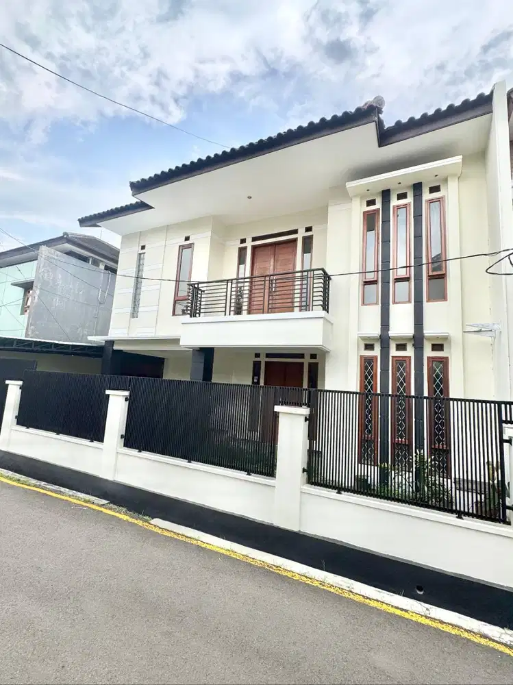 DI JUAL BUTUH CEPAT RUMAH SIAP HUNI DI TURNGGA BANDUNG KOTA