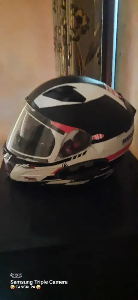 Helm nhk full face