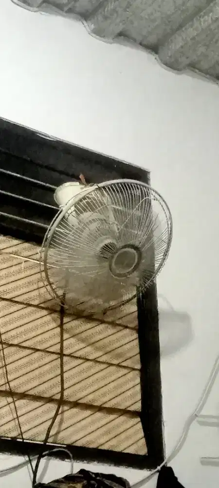 Kipas Angin Mushola Plafon/Dinding di ikat