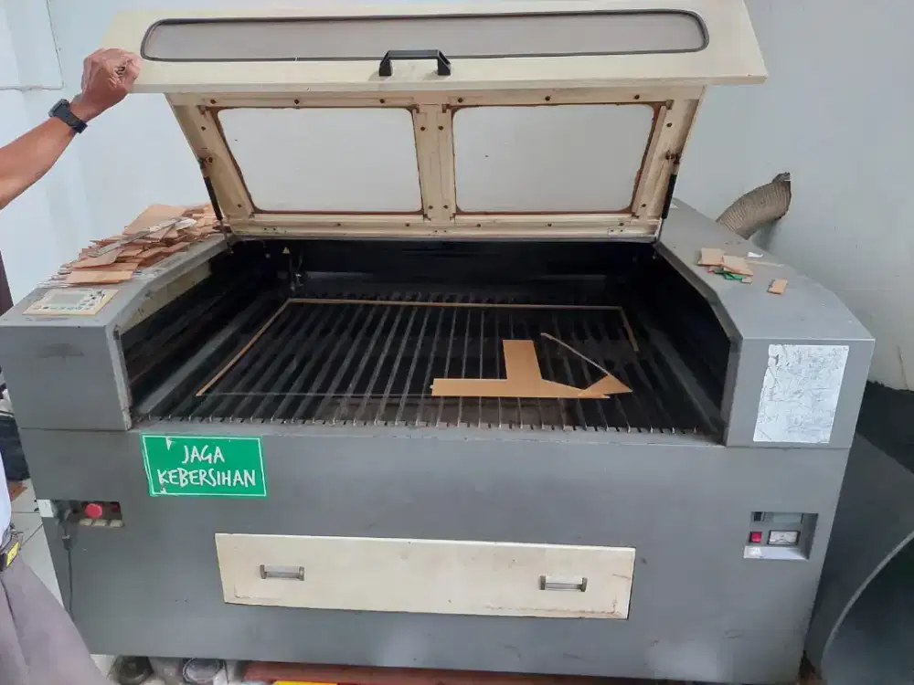 JUAL MESIN LASER AKRILIK