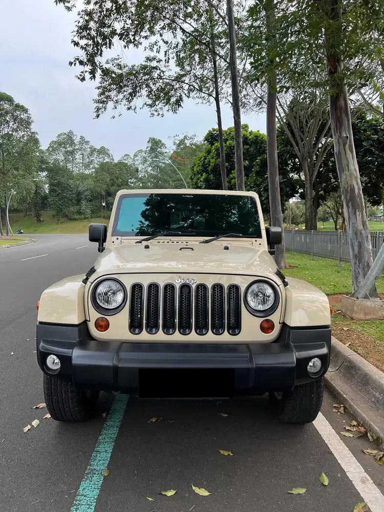 JEEP WRANGLER SAHARA 3.8L V6 2011