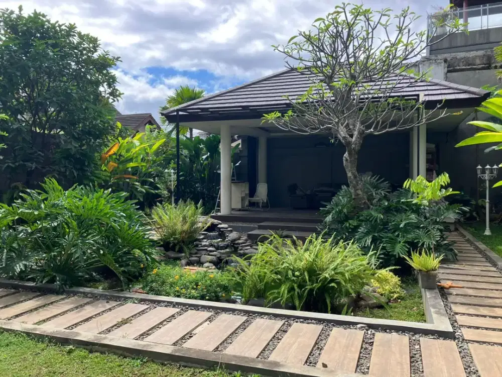 Rumah Lux Tengah Kota Murah di Jalan Srimahi Bandung