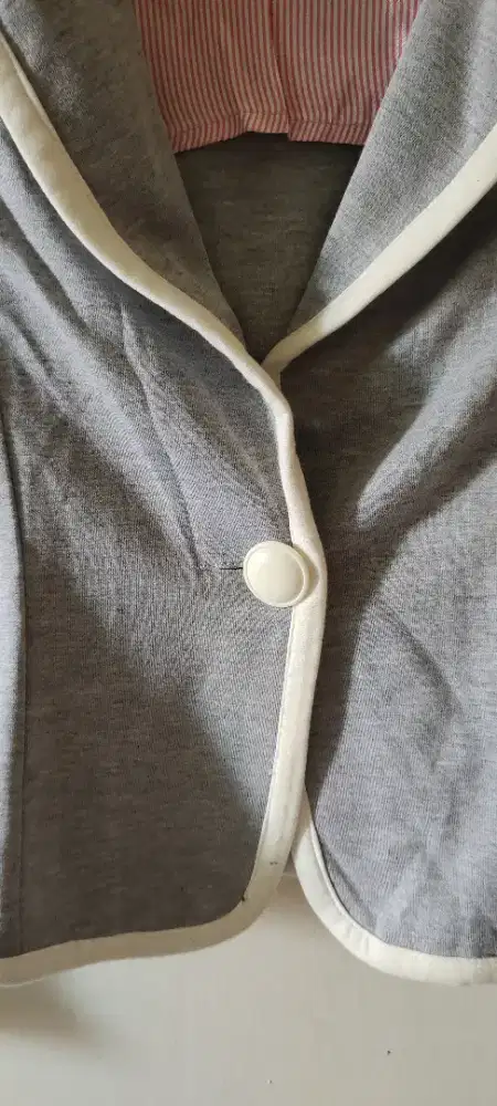 Blazer wanita merk Ji.Maxx