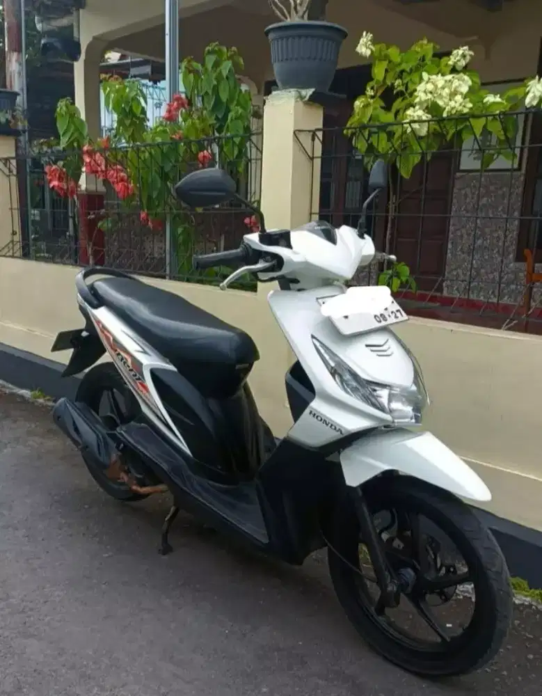 Honda beat tahun 2012