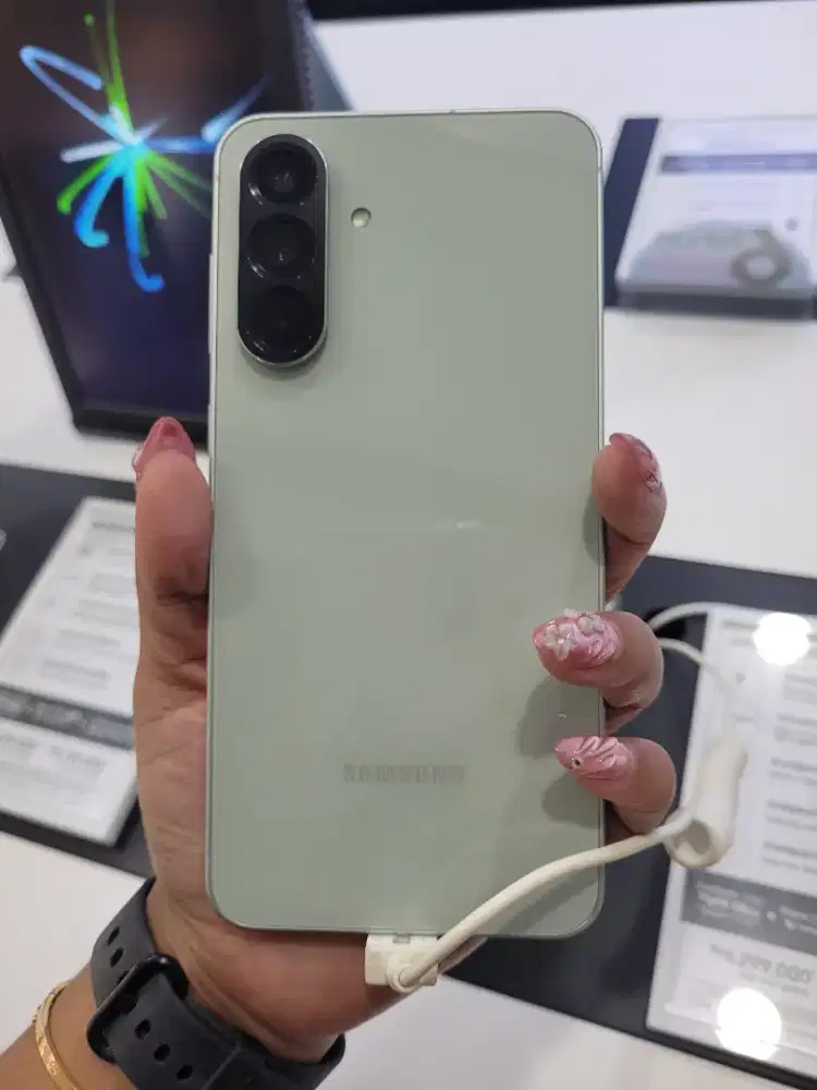 Galaxy a56 new 8/256