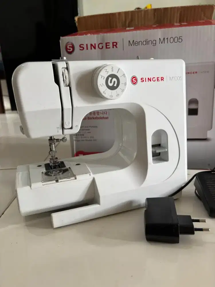 Mesin Jahit Portable Singer M1005