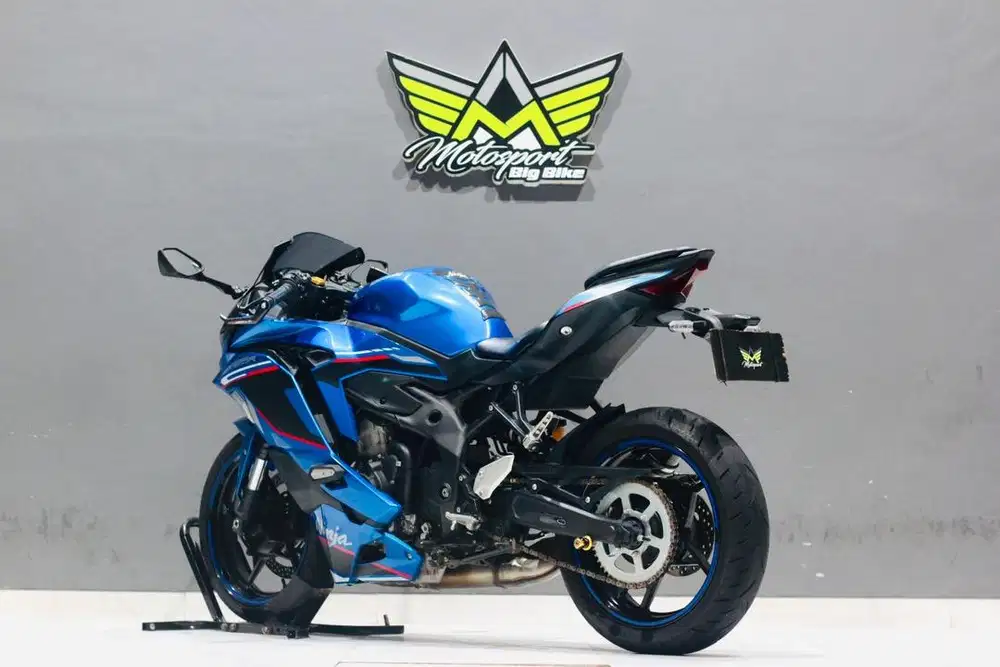Kawasaki ZX25R ABS like new 2023 mesin sehat unit mulus siap pakai