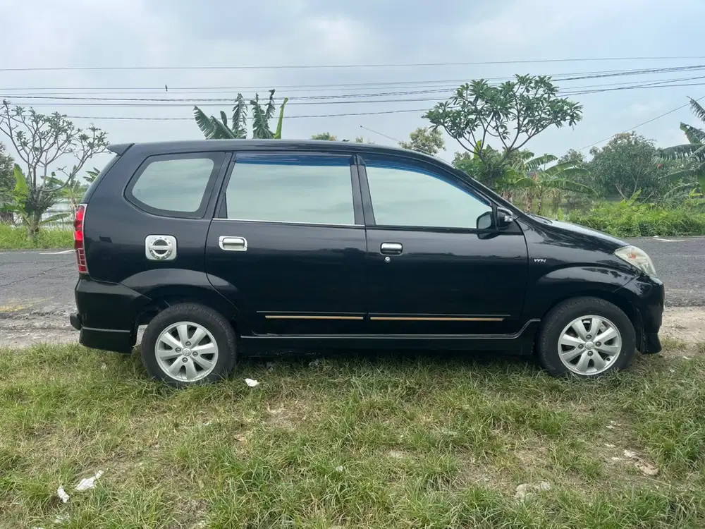 Toyota Avanza 2010 Bensin
