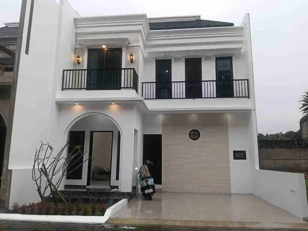 Rumah Mewah 2lt di Cluster Ngabeyan Skh