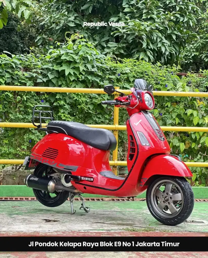 DIJUAL PIAGGIO VESPA GTS 150 3V TAHUN 2017 FULL MODIFICATION