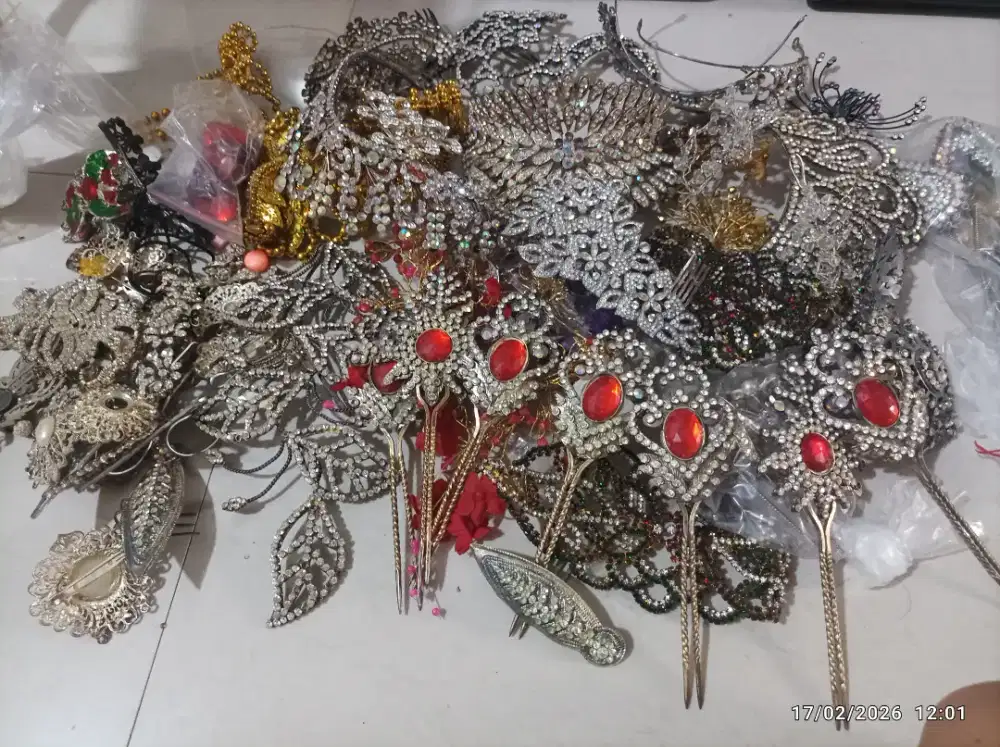 Accecoris buat pengantin rias atau event adat dijual apa adanya