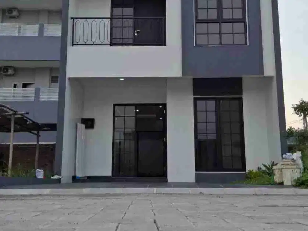 Rumah Mewah 2Lt Pesan Bangun di Cluster Blulukan Colomadu
