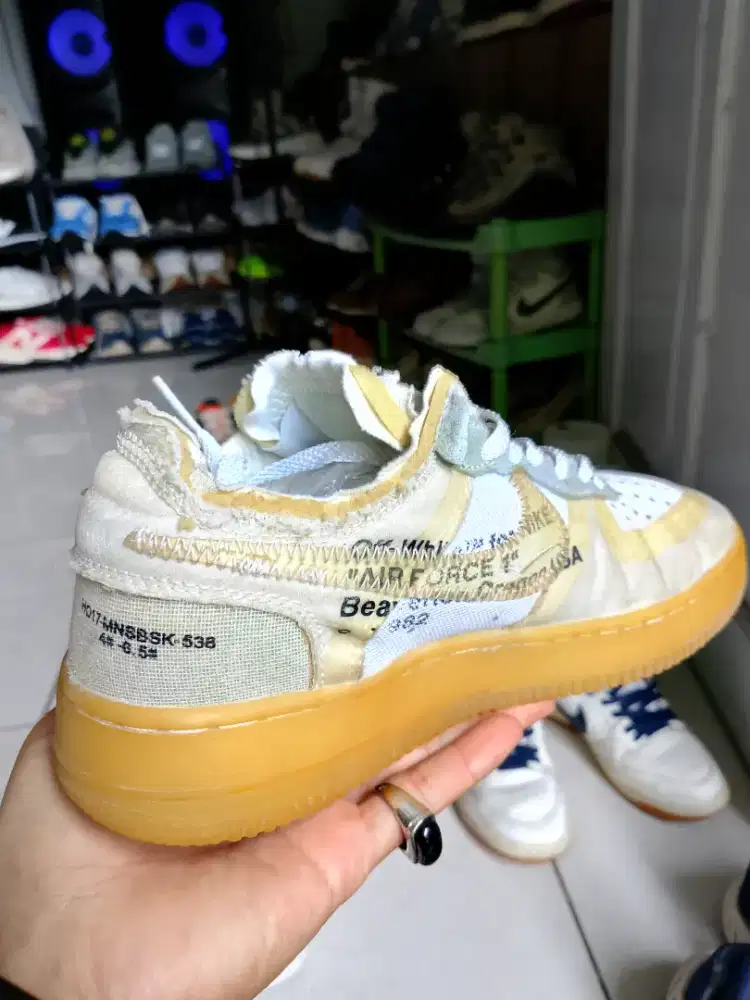 Dijual sepatu Nike off white