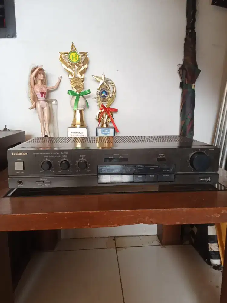 Amplifier Vintage Technics SU-700
