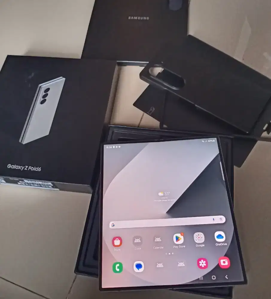 Dijual Samsunh Z Fold 6 12/256gb SEIN Fulset Ori Like New