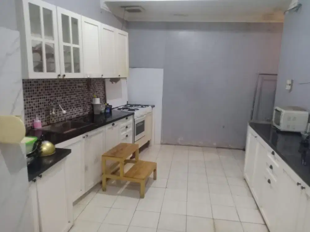 Dijual Cepat Dibawah Pasaran Kost 10 Kamar Tepi Jalan Strategis Binus Anggrek Kemanggisan Jakarta Barat