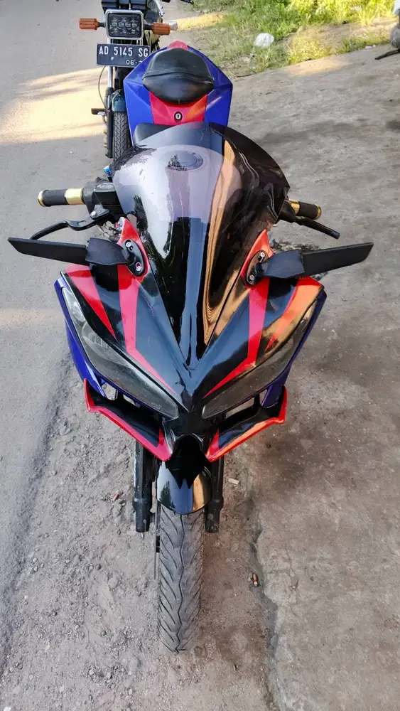 Yamaha R15 V2 tahun 2016