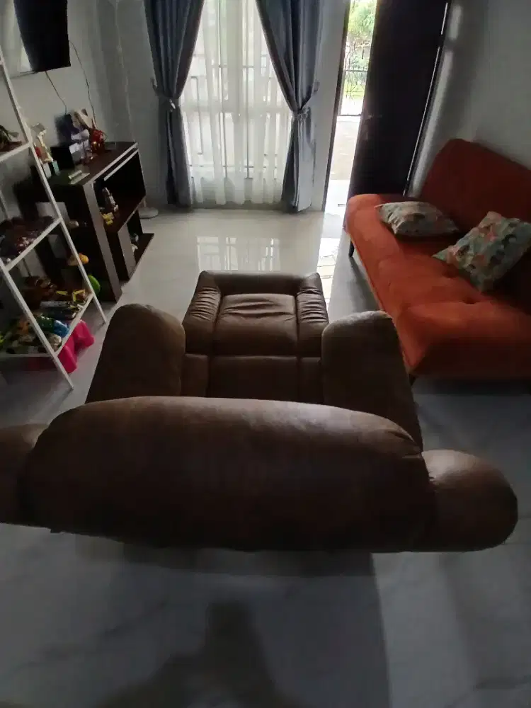 Sofa reclainer besar merk informa