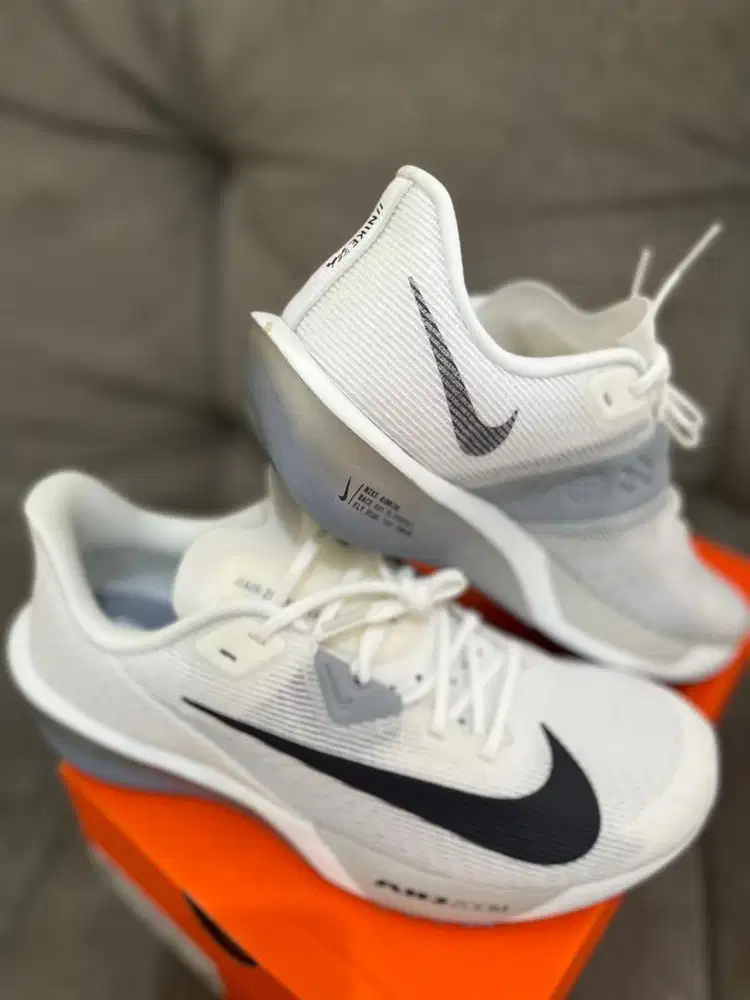 Nike Air Zoom Rival Fly 4