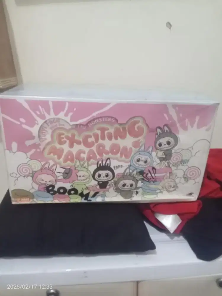 Gantungan kunci Labubu The monster Exiting Macaron