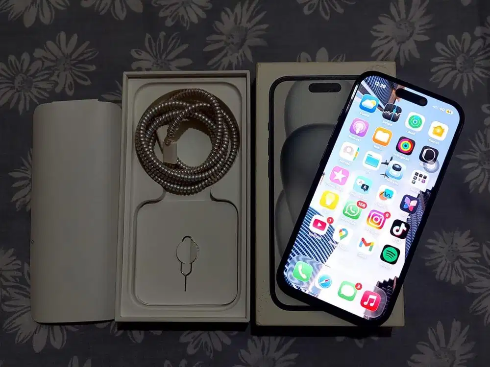 IPHONE 15 128 Resmi INDO Fullset