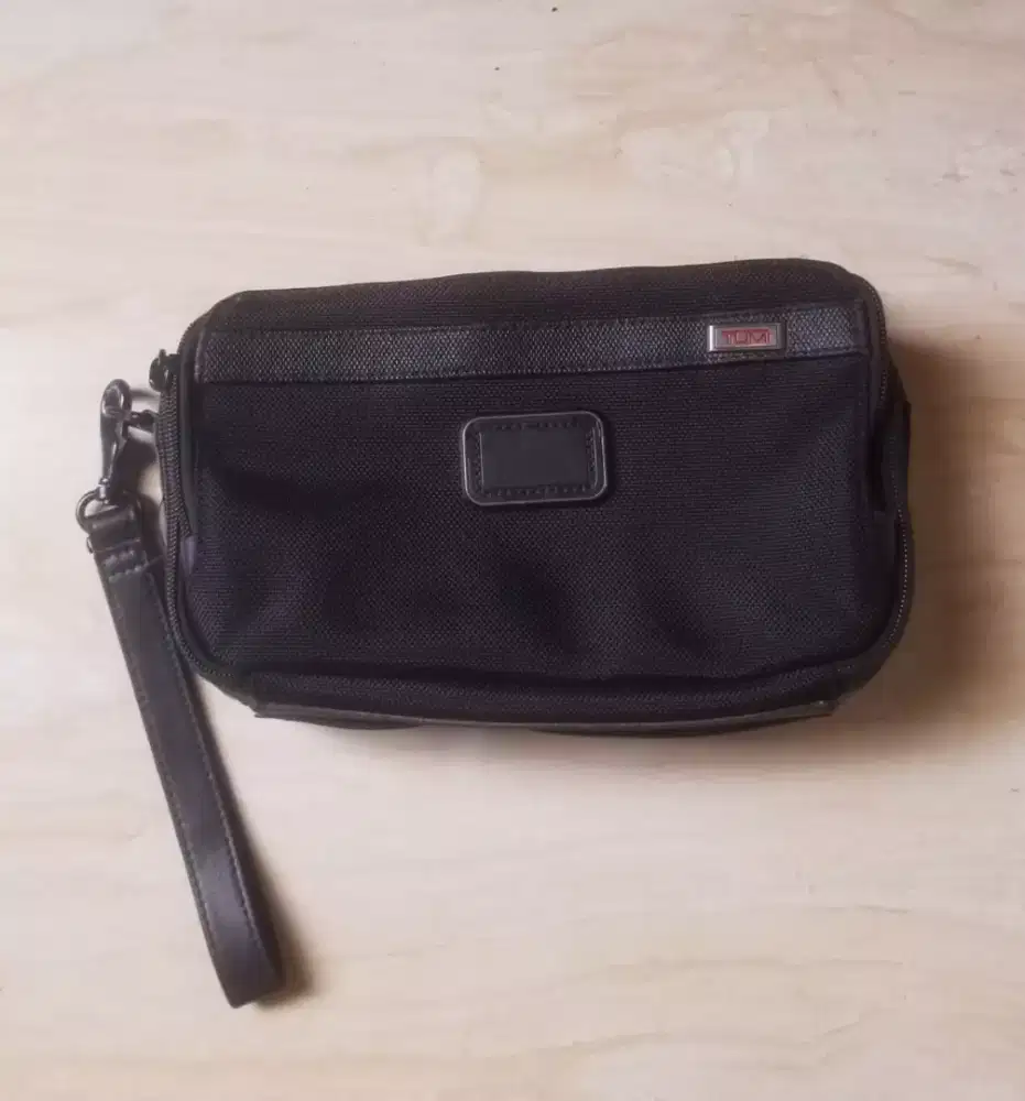 Clutch tumi alpha bravo original