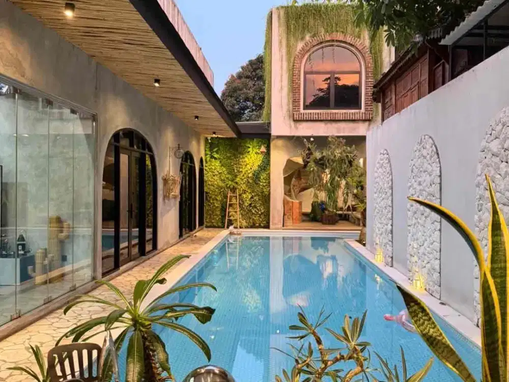 Rumah Estetik Industrial nuansa tropical dg swimm Pool di Parigi Bintaro