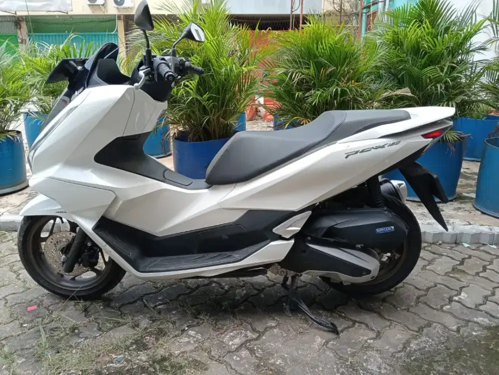 Promo DP 1,5 Juta Honda PCX 160 ABS Tahun 2025