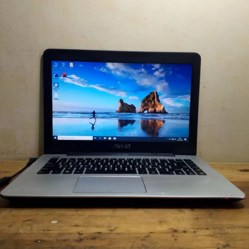 Asus core i5-4210U Ram 4 GB HDD 500 GB Minus