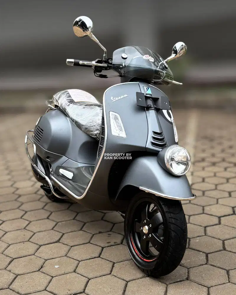 JUAL MURAH VESPA GTV SEI GIORNI II EDITION 300 HPE 2023 MULUS