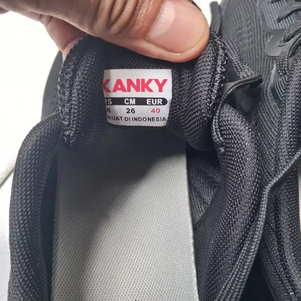 sepatu kanky sneakers