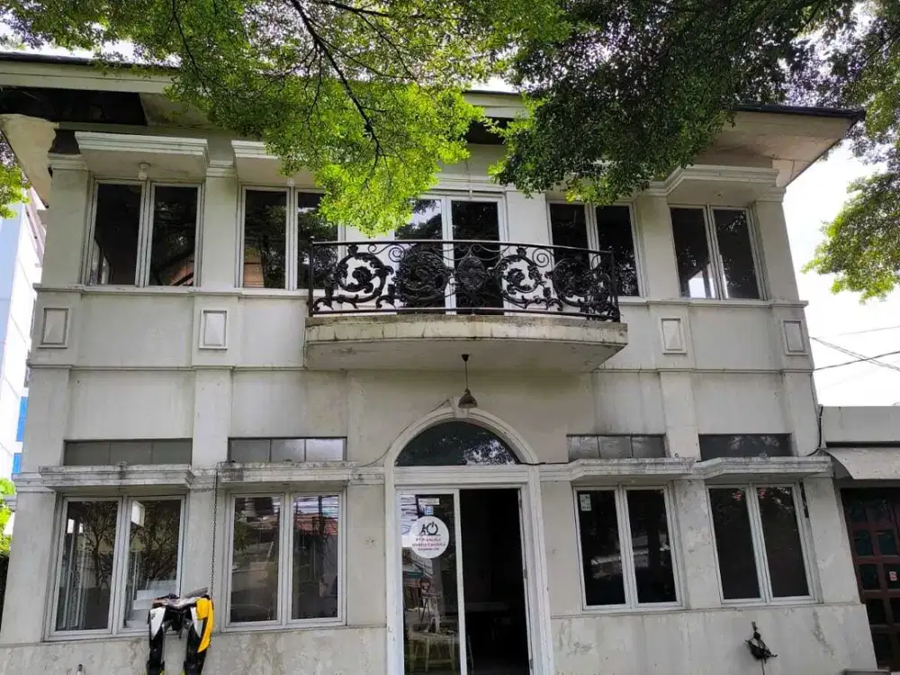 Gedung di Jalan Veteran Bekasi Kota Lokasi Strategis