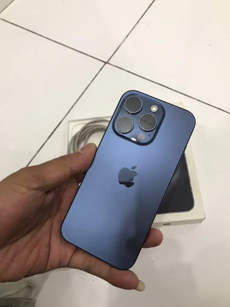 Iphone 15 pro 256 ibox like new