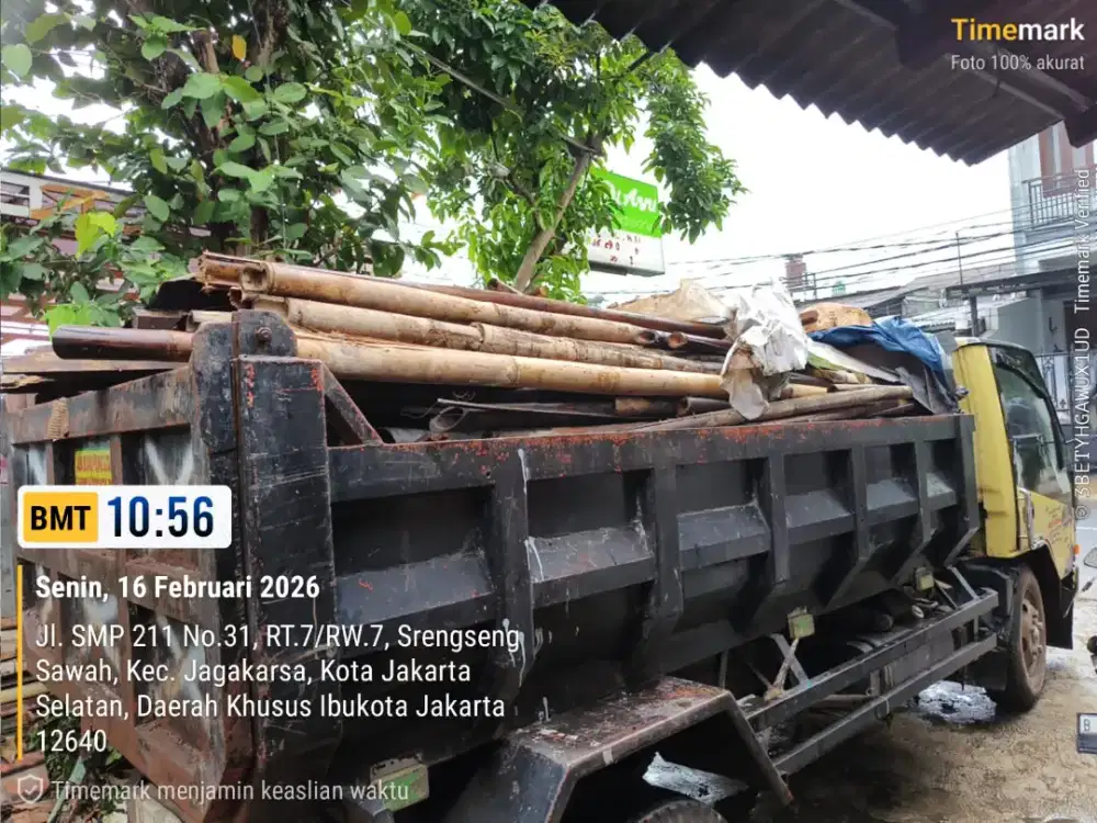 Jasa buang puing dan tanah