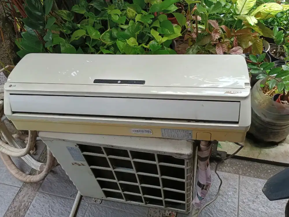 AC LG Jet Cool 1/2 PK Rusak