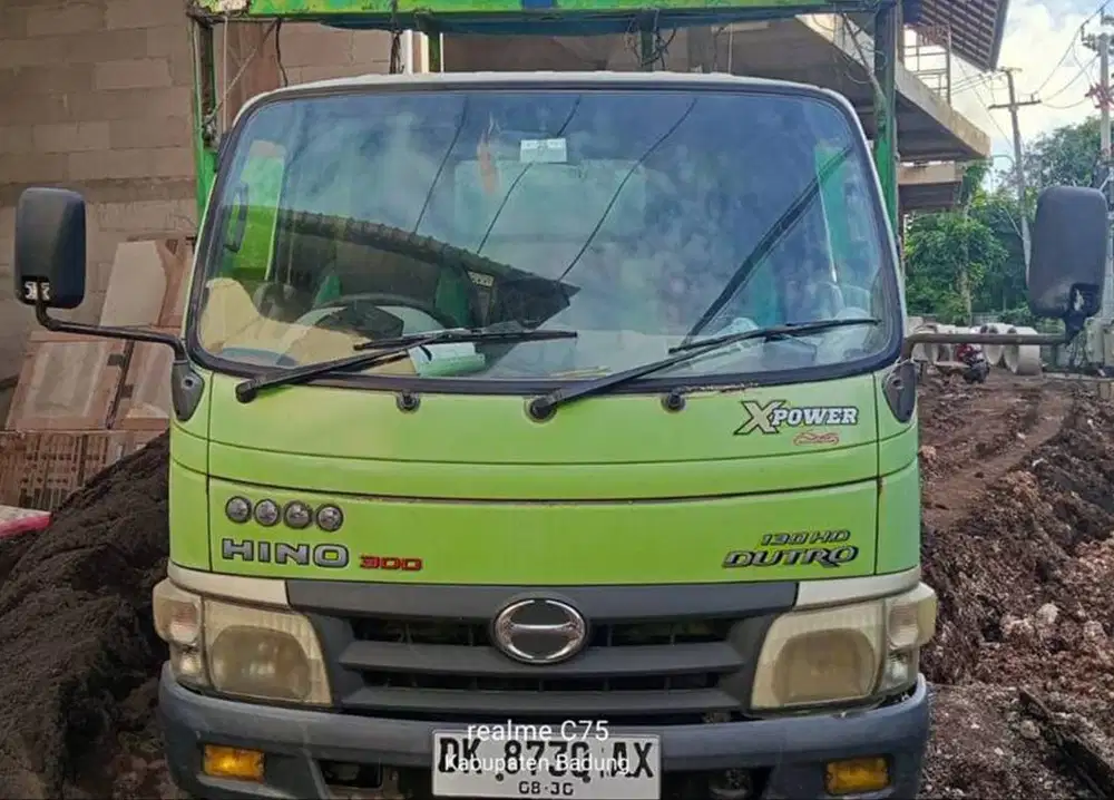 TRUCK HINO DUTRO 136 HDX 6.8 TAHUN 2013