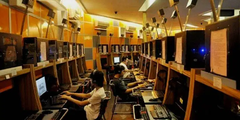 Pasang game online dan warnet