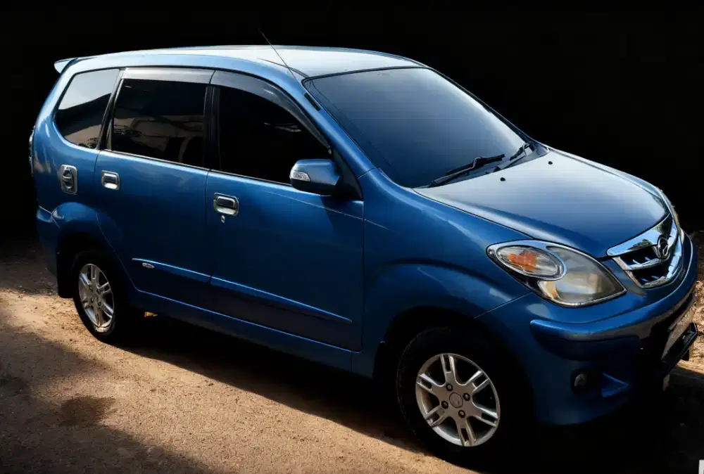 Daihatsu xenia XI 2010 abu-abu kondisi terawat, pemakaian pribadi